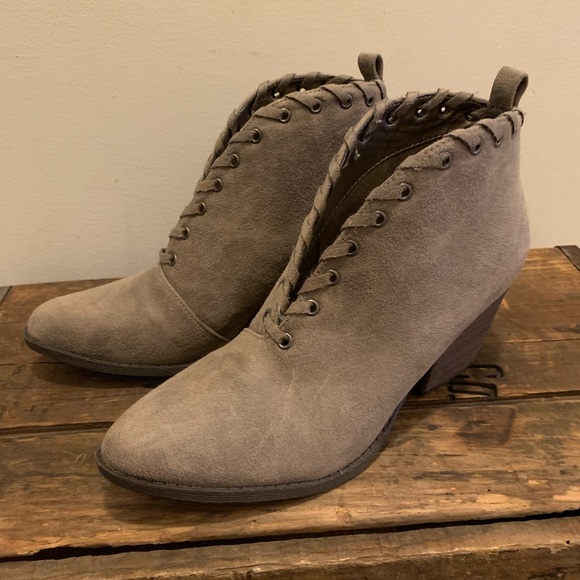 Coconuts by Matisse Alabama Slit Ankle Booties - Picture 3 of 5